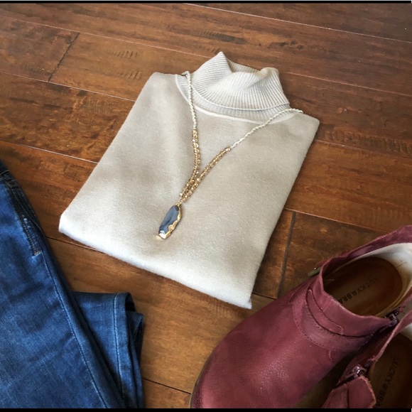 Loft Merino Wool & Cashmere Turtleneck (SM-Size 4) - Picture 2 of 7